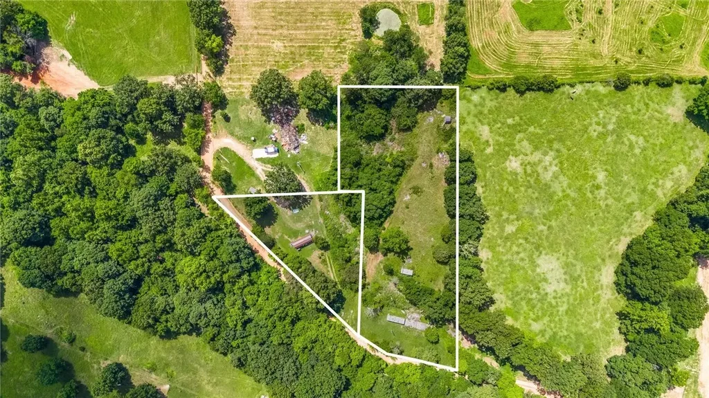 6604 And 6640 W Davis Road, Fayetteville