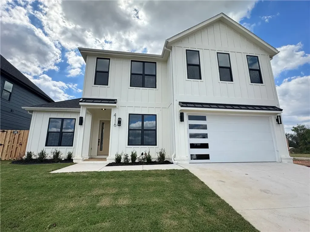 4116 Erin Drive, Rogers