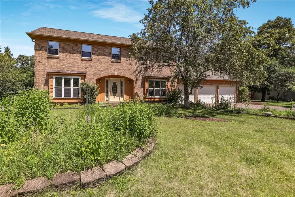 6720 S Shore Drive, Altoona