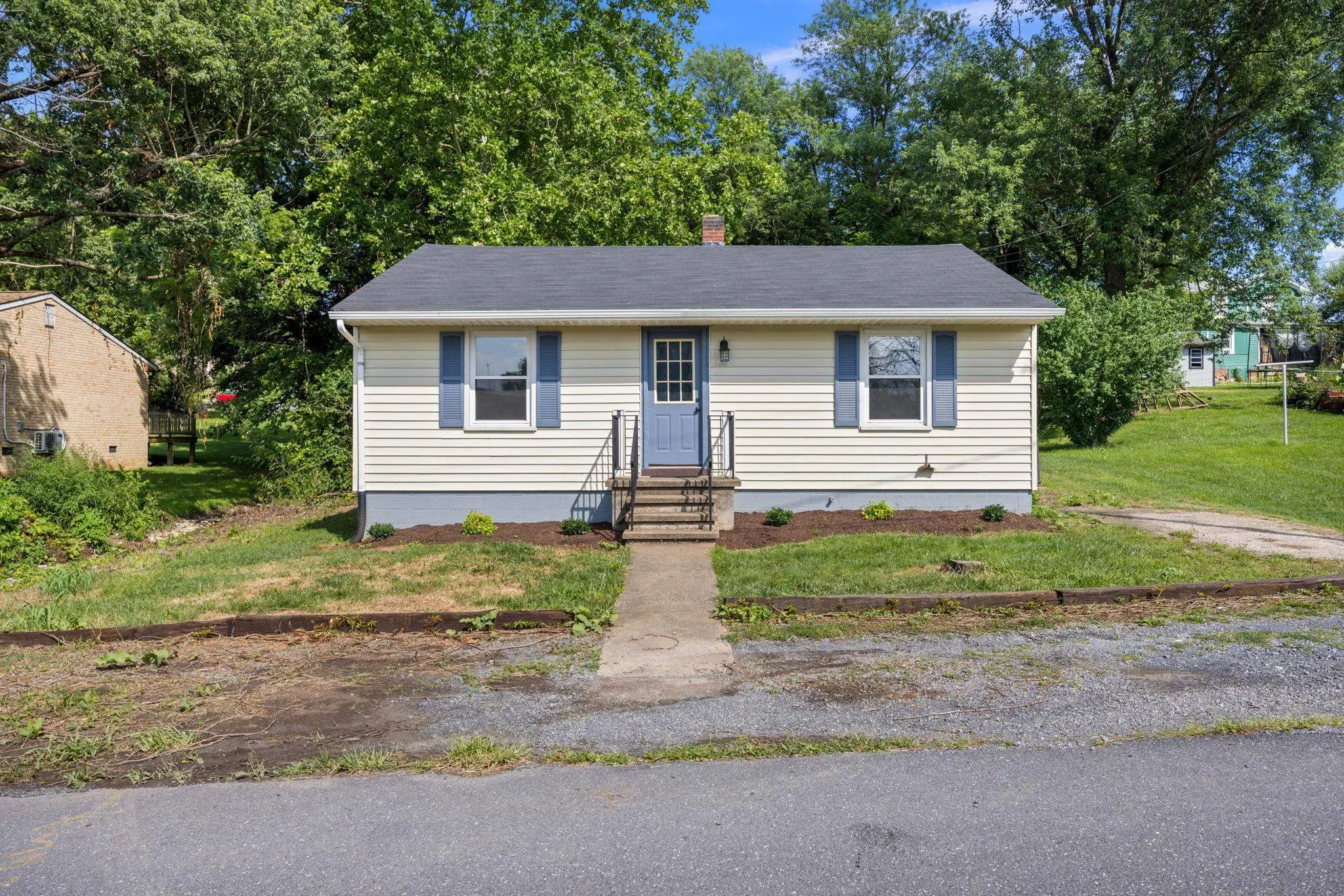 111 Church St, Broadway