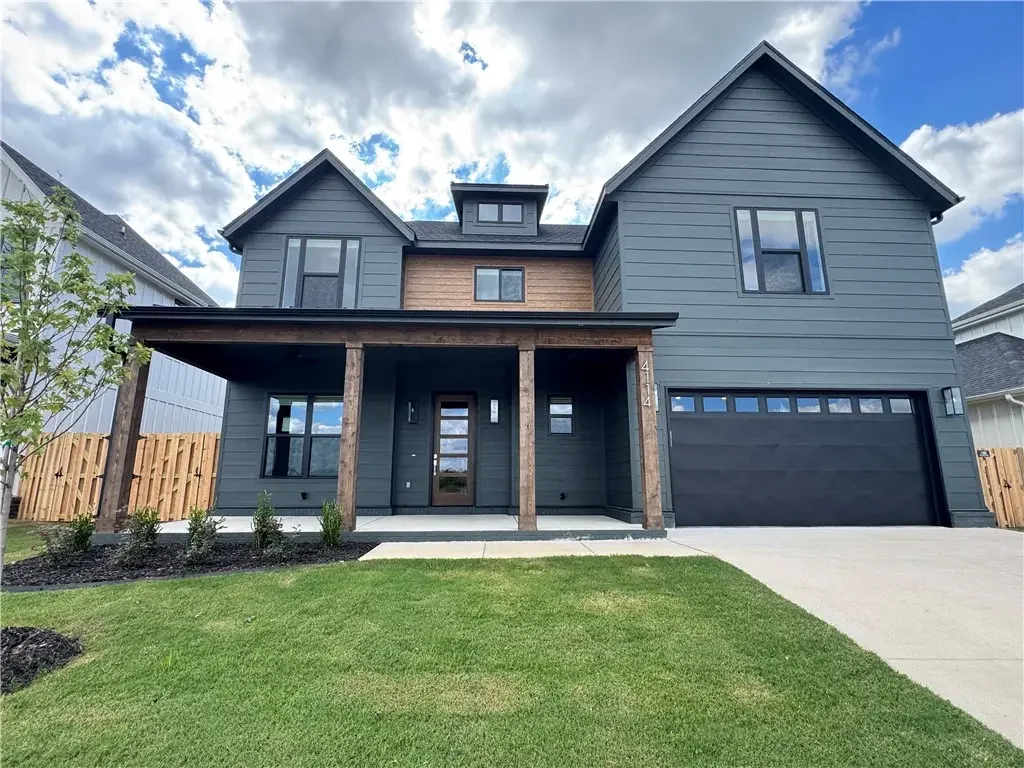 4114 Erin Drive, Rogers