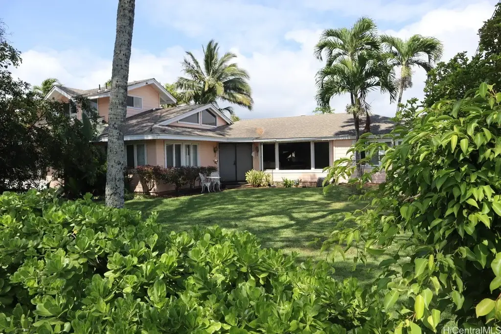 813 Maluniu Avenue, Kailua