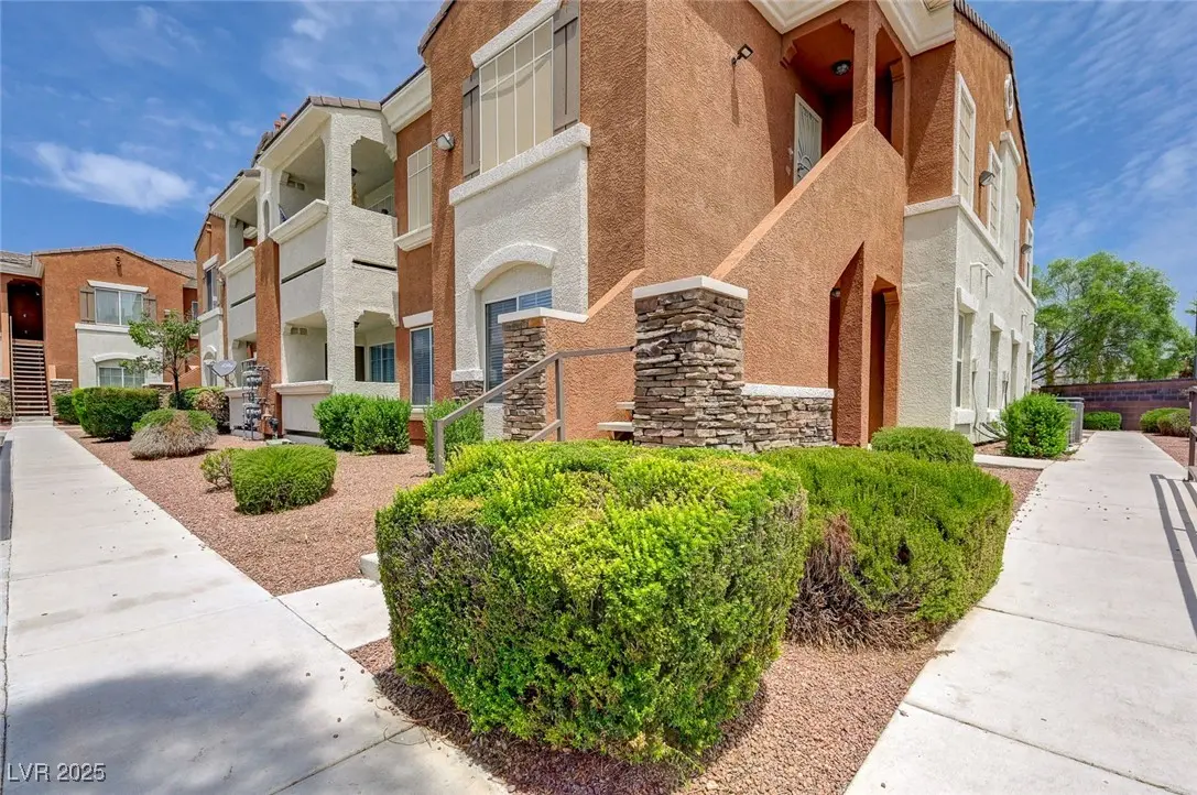 Photo of Listing #2699928