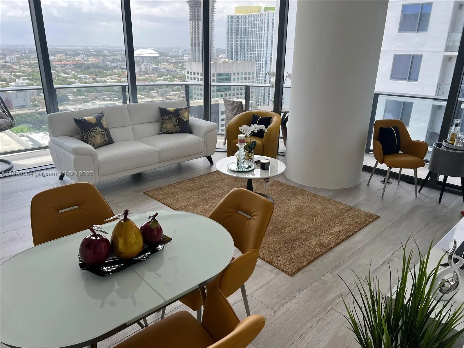 Photo of Listing #A11839064