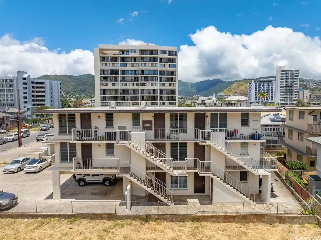 717 Hausten Street, Honolulu