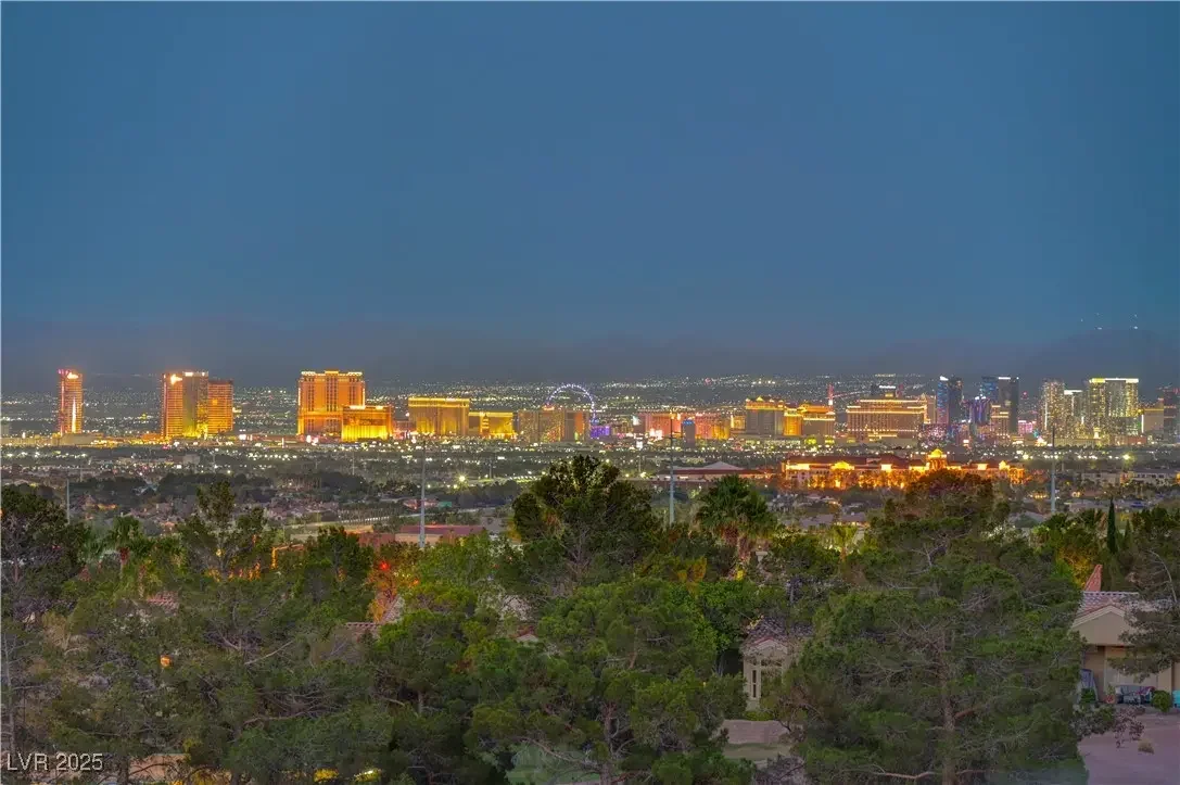 Photo of Listing #2700276