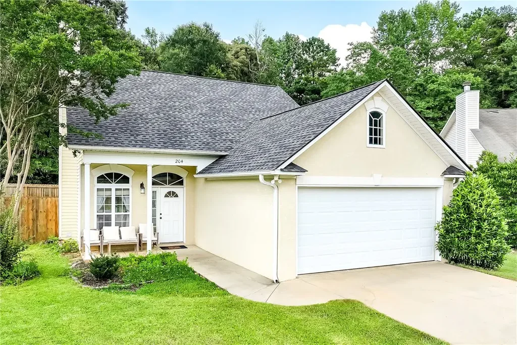 204 Southview Ln, Opelika