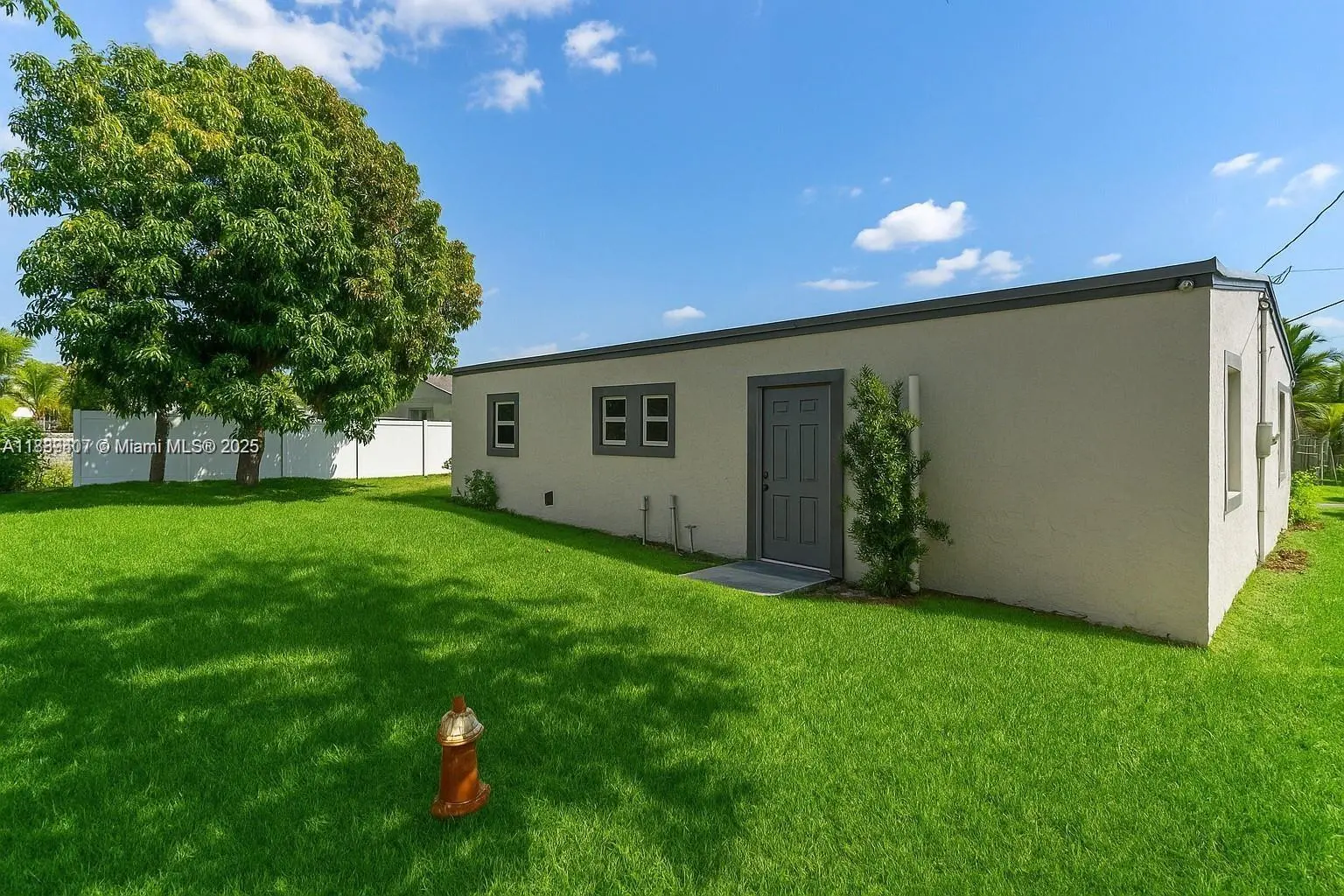 Photo of Listing #A11839407