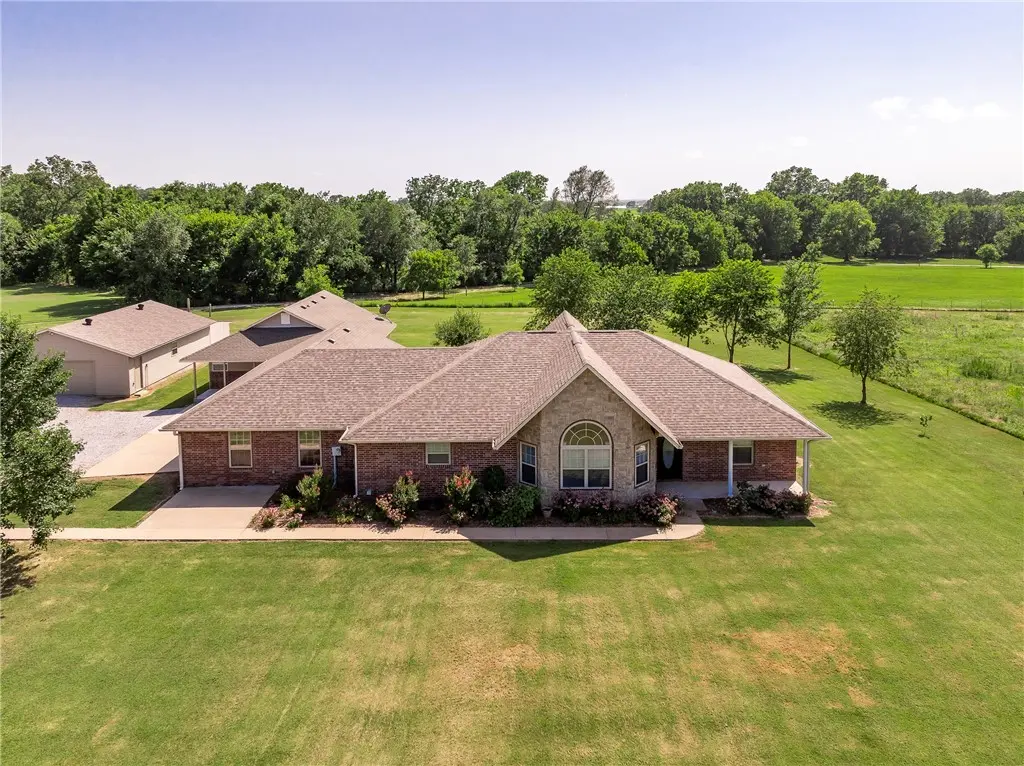 19253 Highway 16, Siloam Springs