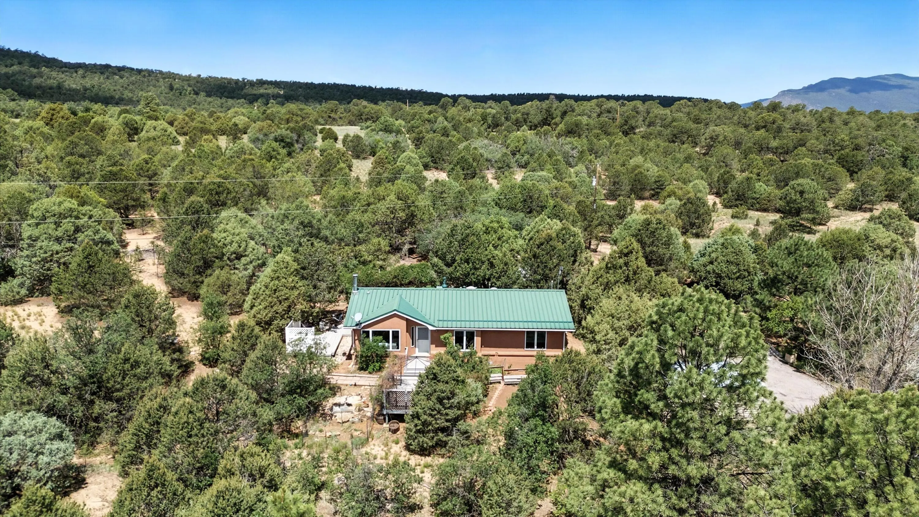 70 Easy Street, Tijeras