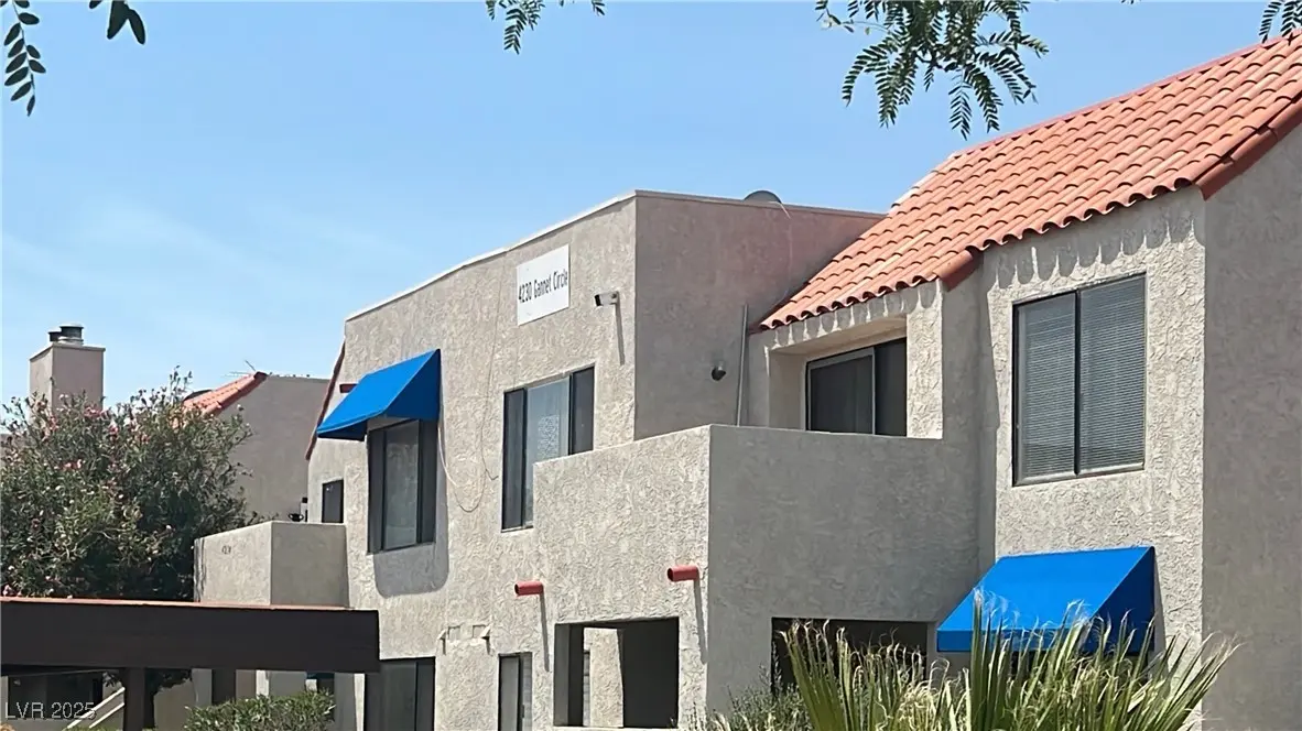 Photo of Listing #2700906