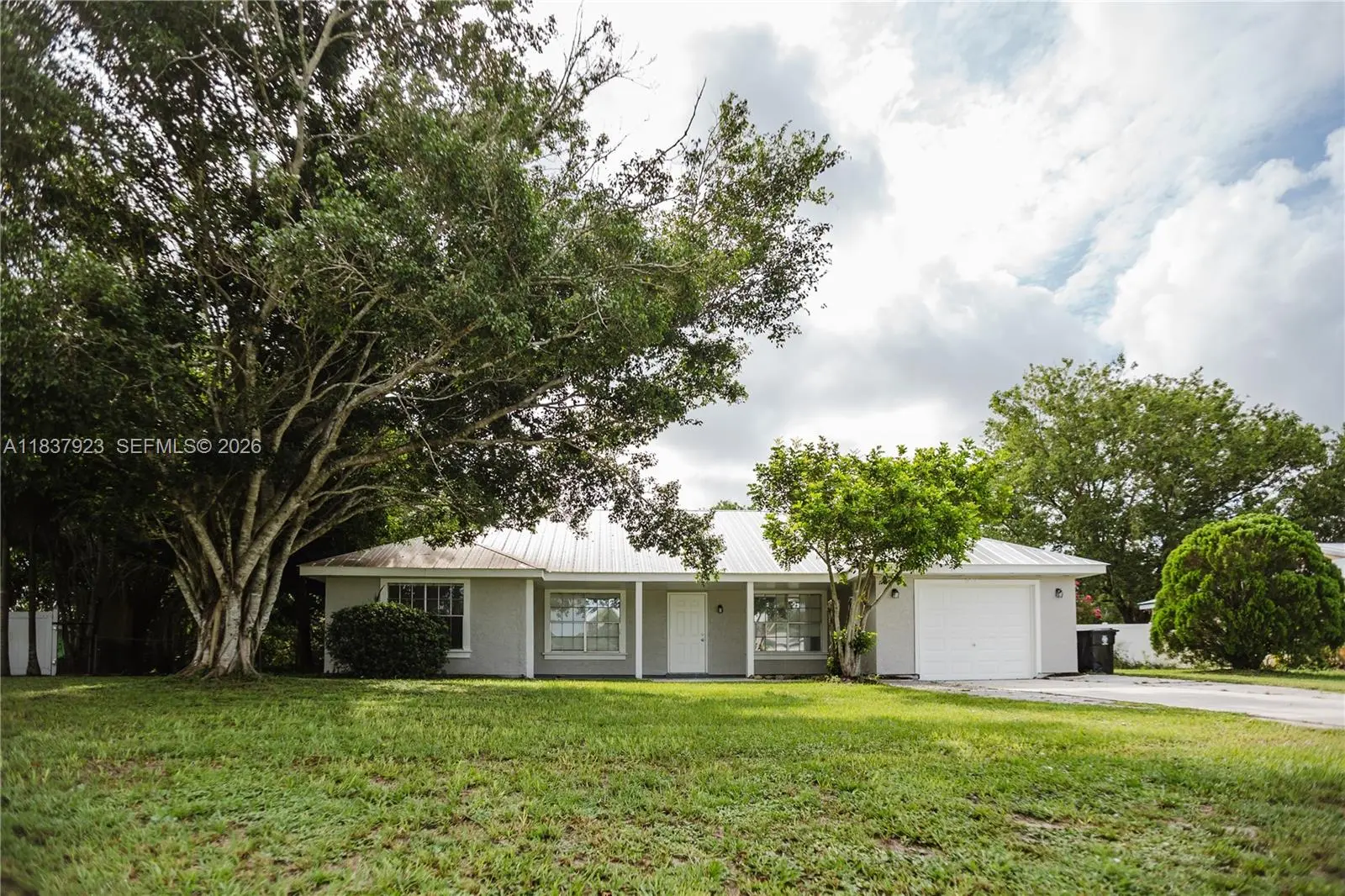 Photo of Listing #A11837923