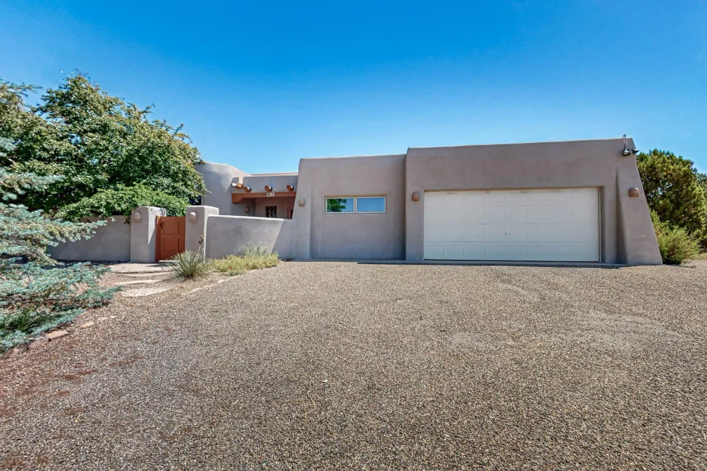 1 Reno Road, Santa Fe