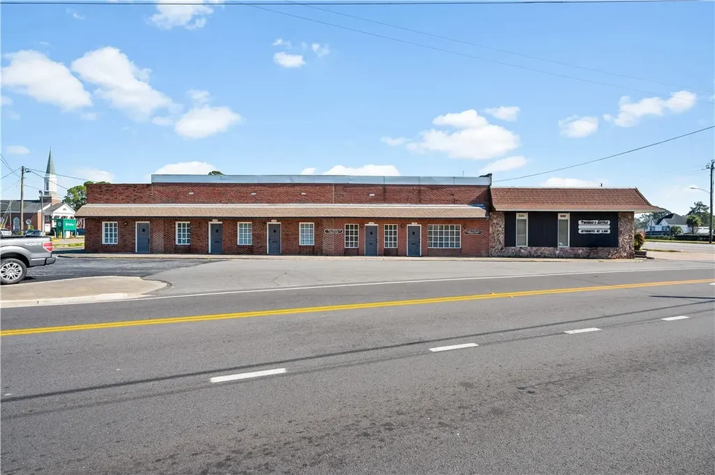 100 - 102 Albany Avenue, Waycross