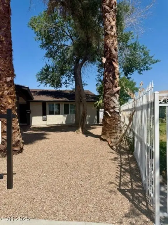 Photo of Listing #2701060