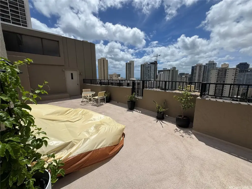 (unit #2) 311 Ohua Avenue, Honolulu