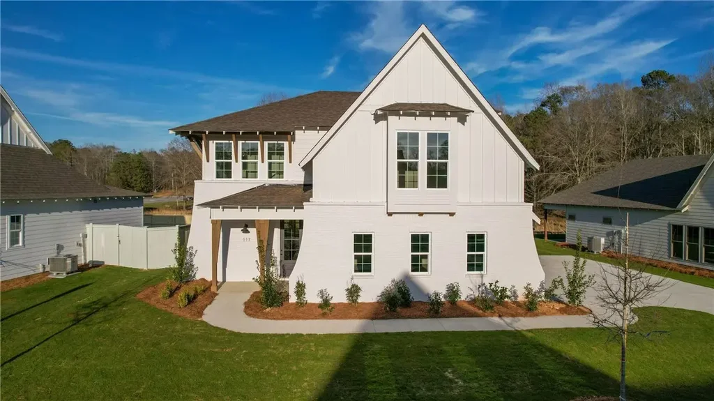 184 Firefly Ln, Opelika