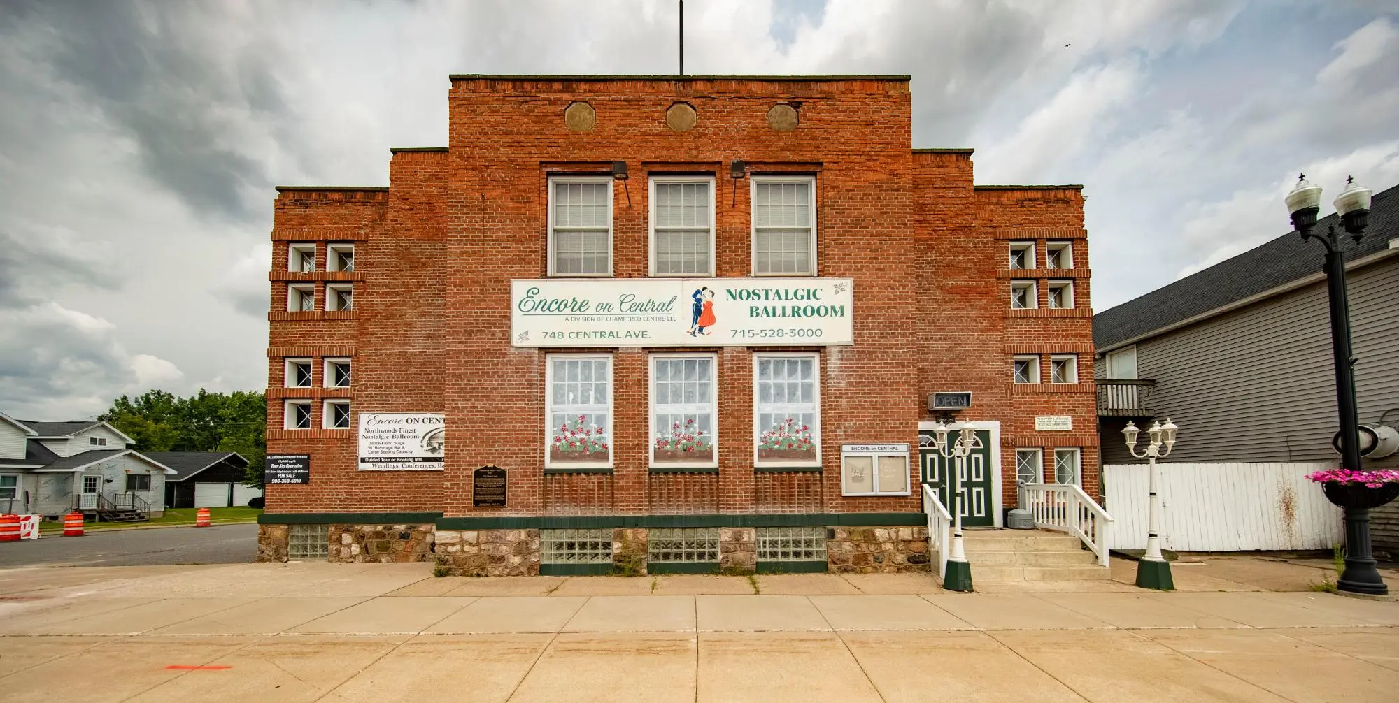 748 Central Ave, Florence