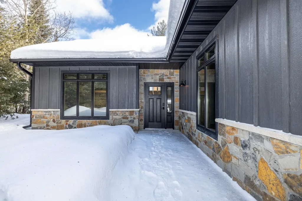 1106 Serenz Ln # 3, Arbor Vitae