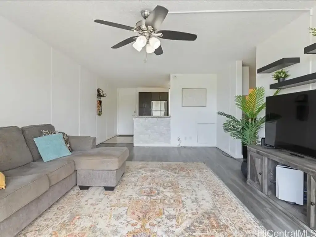 95-2055 Waikalani Place # B404, Mililani