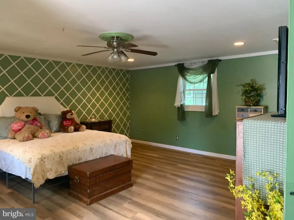 8029 Flippo Dr, Fredericksburg