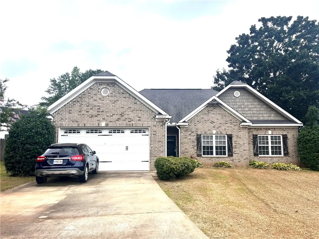 2902 Hannah Way, Opelika