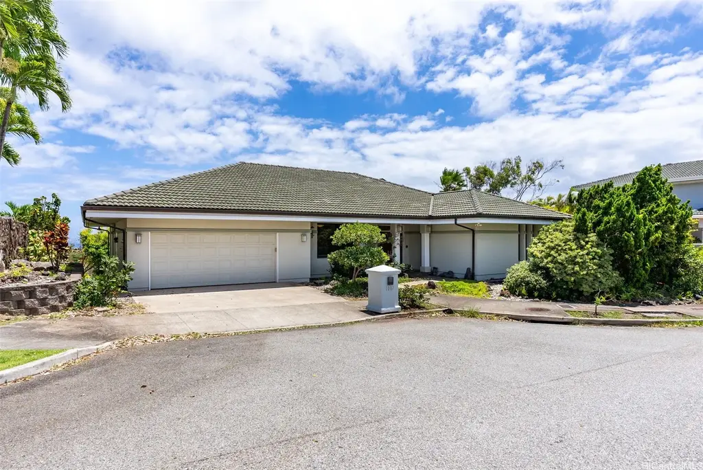 1007 Hanohano Way, Honolulu