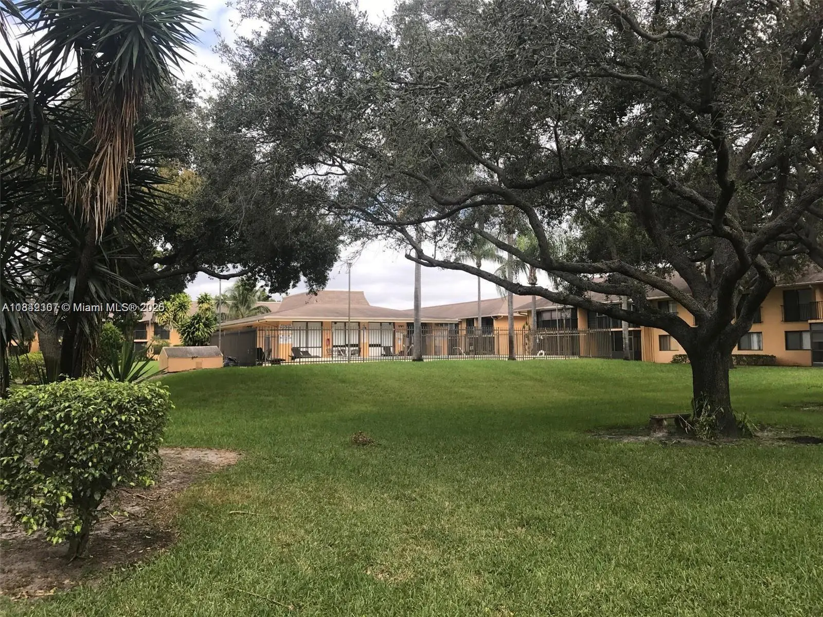 Photo of Listing #A11842307