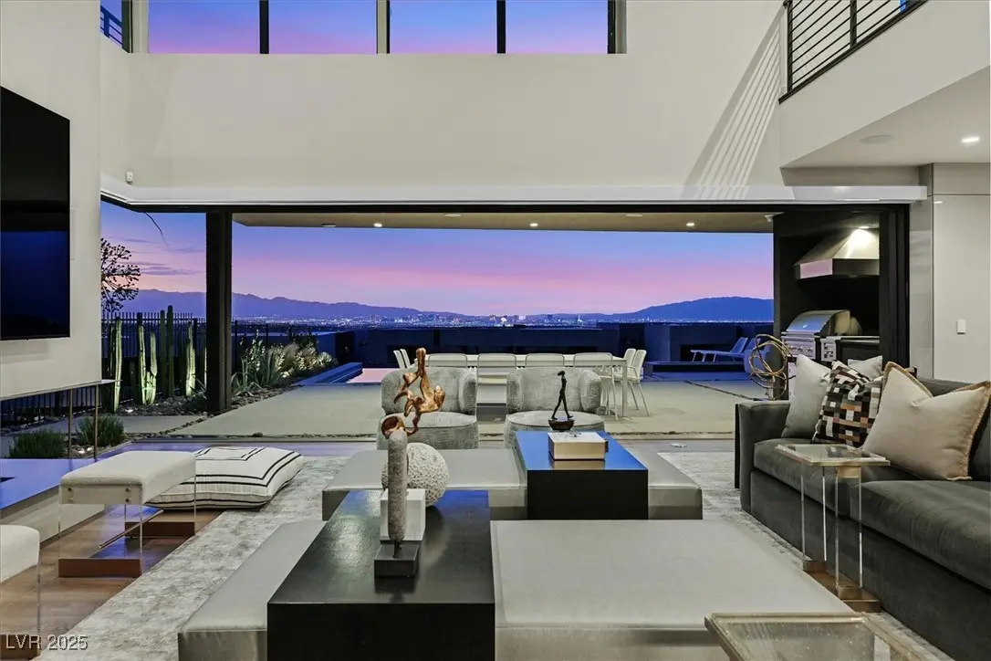 Photo of Listing #2702130