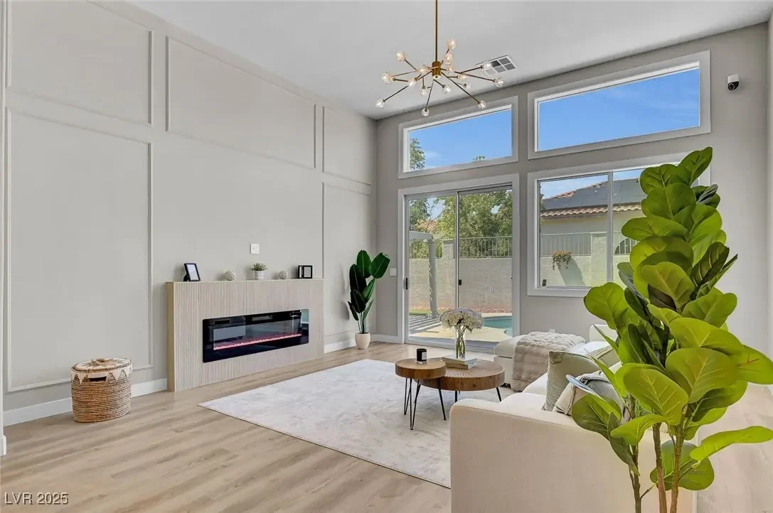 Photo of Listing #2702142