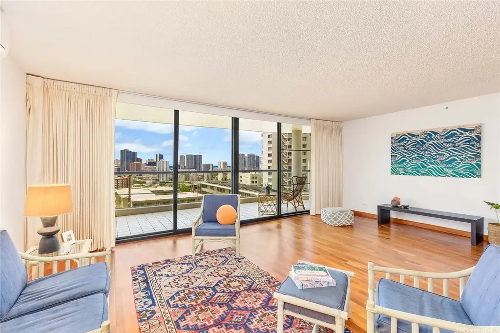 1015 Wilder Street # 402, Honolulu