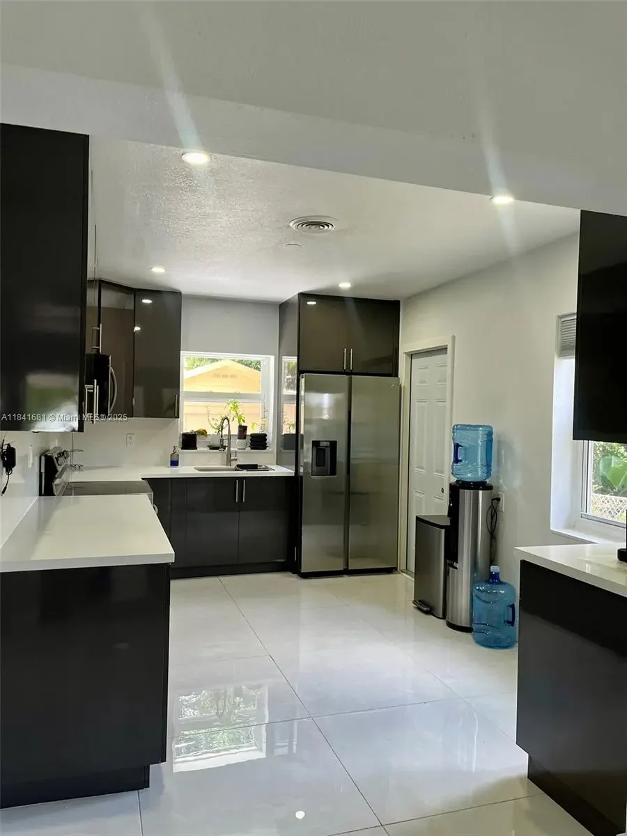 Photo of Listing #A11841681