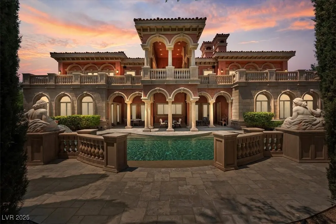 Photo of Listing #2696872