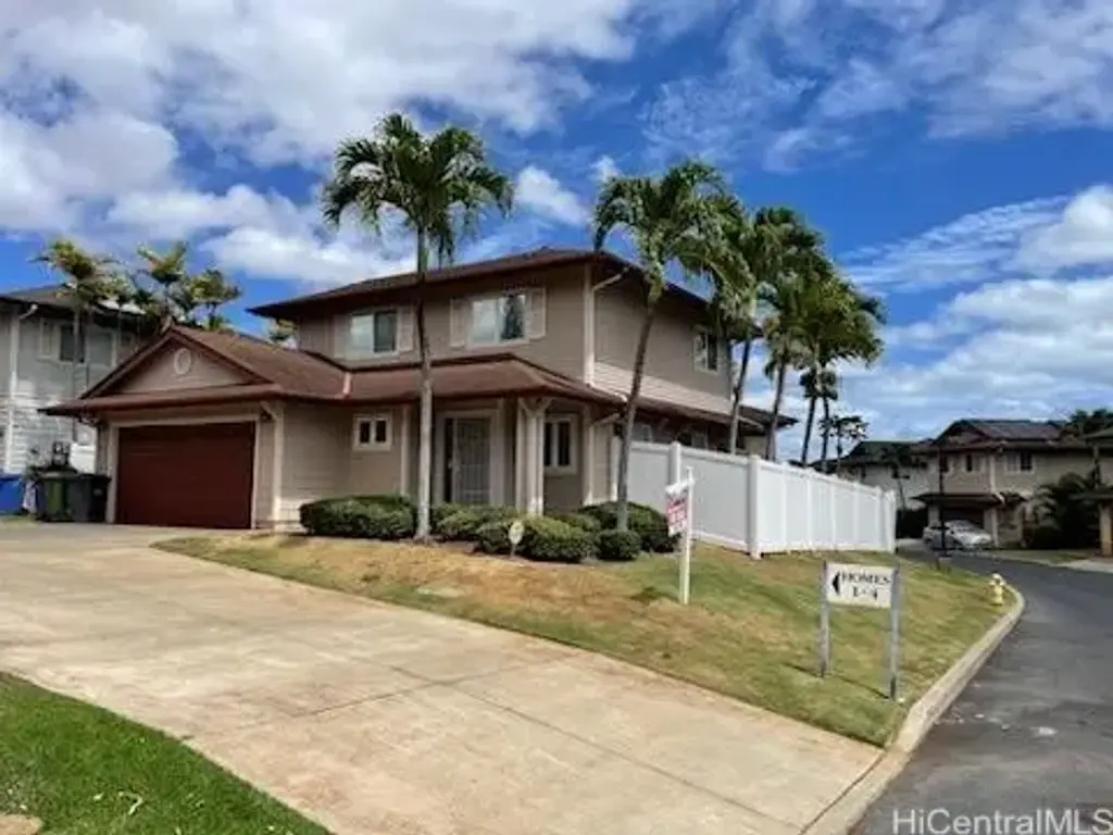 92-831 Makakilo Drive # 4, Kapolei