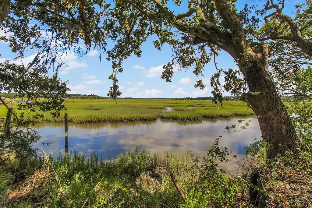 151 Julienton Drive, Townsend