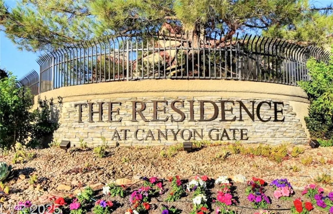 Photo of Listing #2702263