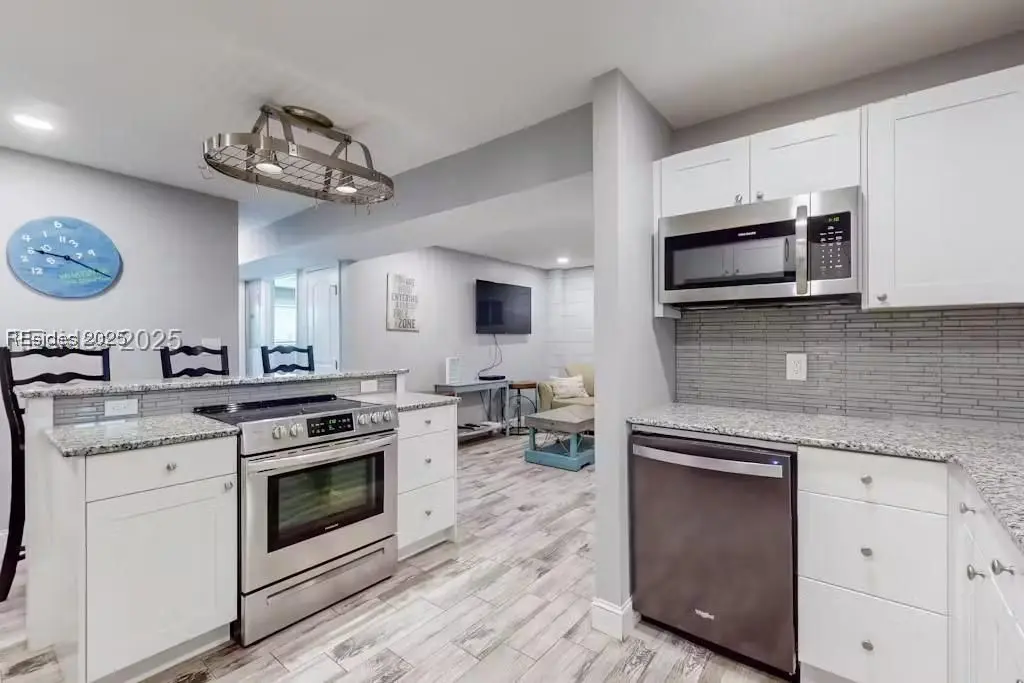 Photo of Listing #455051