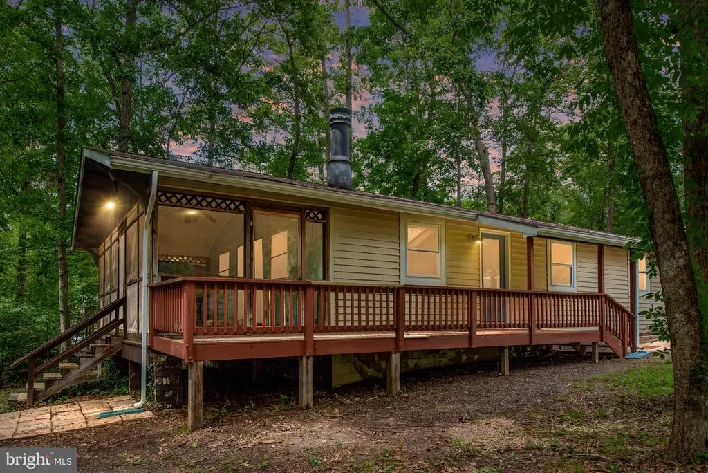 106 Monroe St, Locust Grove