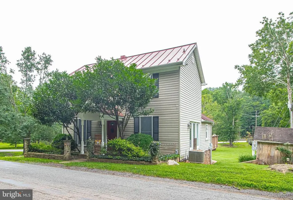 8270 Rogues Rd, Catlett