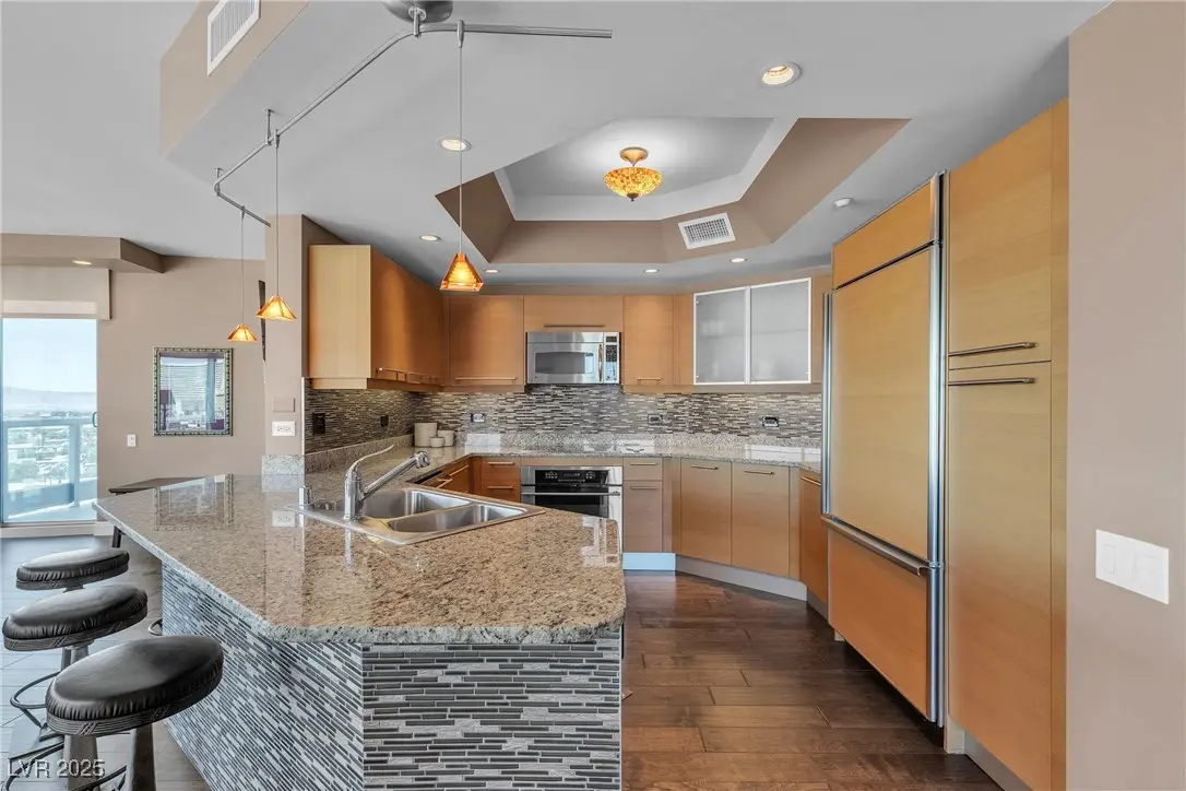 Photo of Listing #2701775