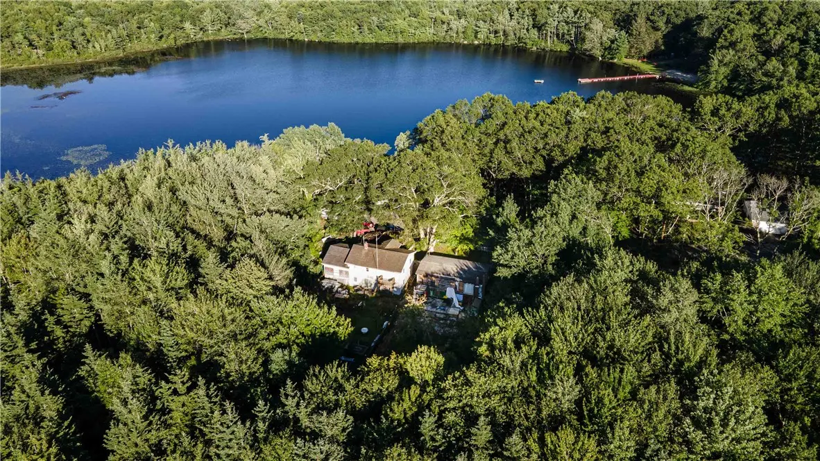 50 Round Lake Dr, Burrillville