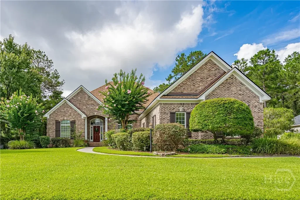 5 W Lake Heron Court, Pooler