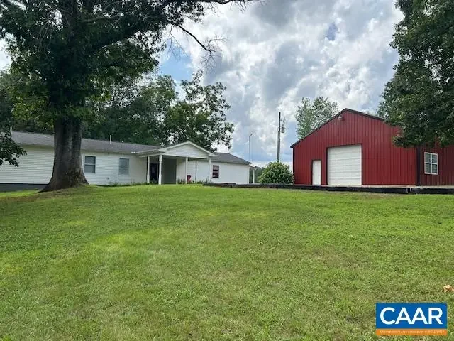 897 Willow Lake Rd, Buckingham