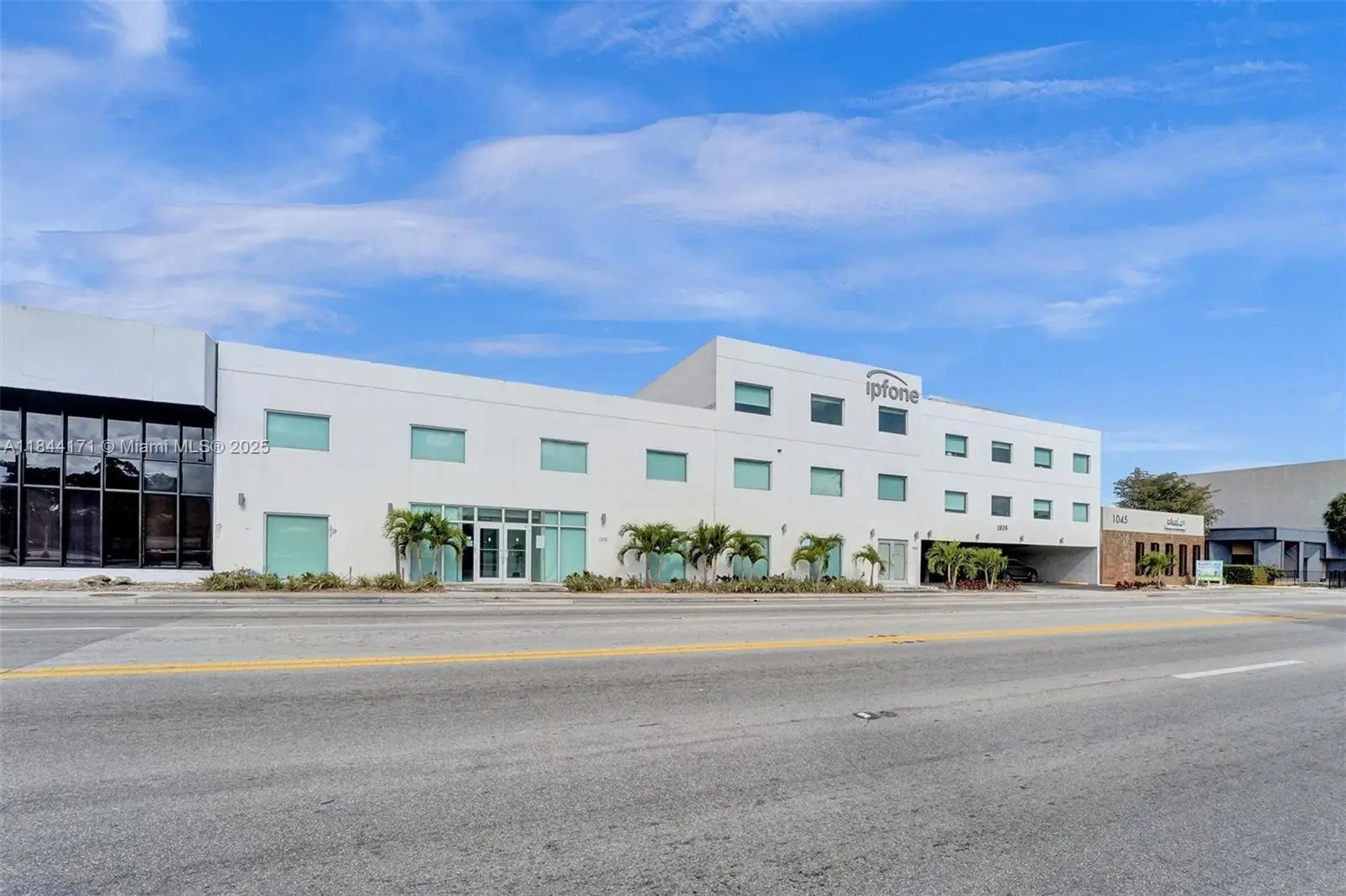 Photo of Listing #A11844171