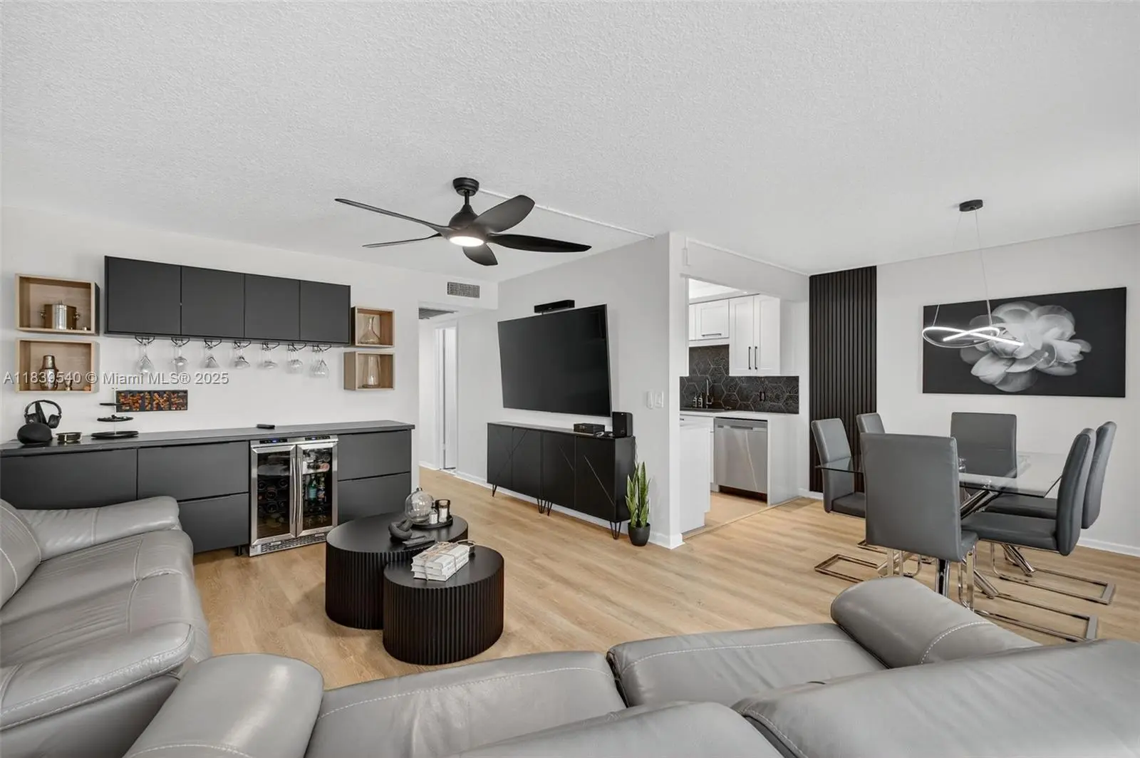 Photo of Listing #A11839540