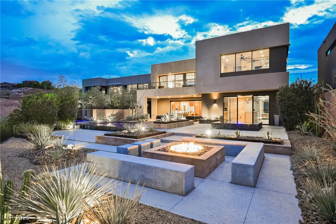 Photo of Listing #2703004