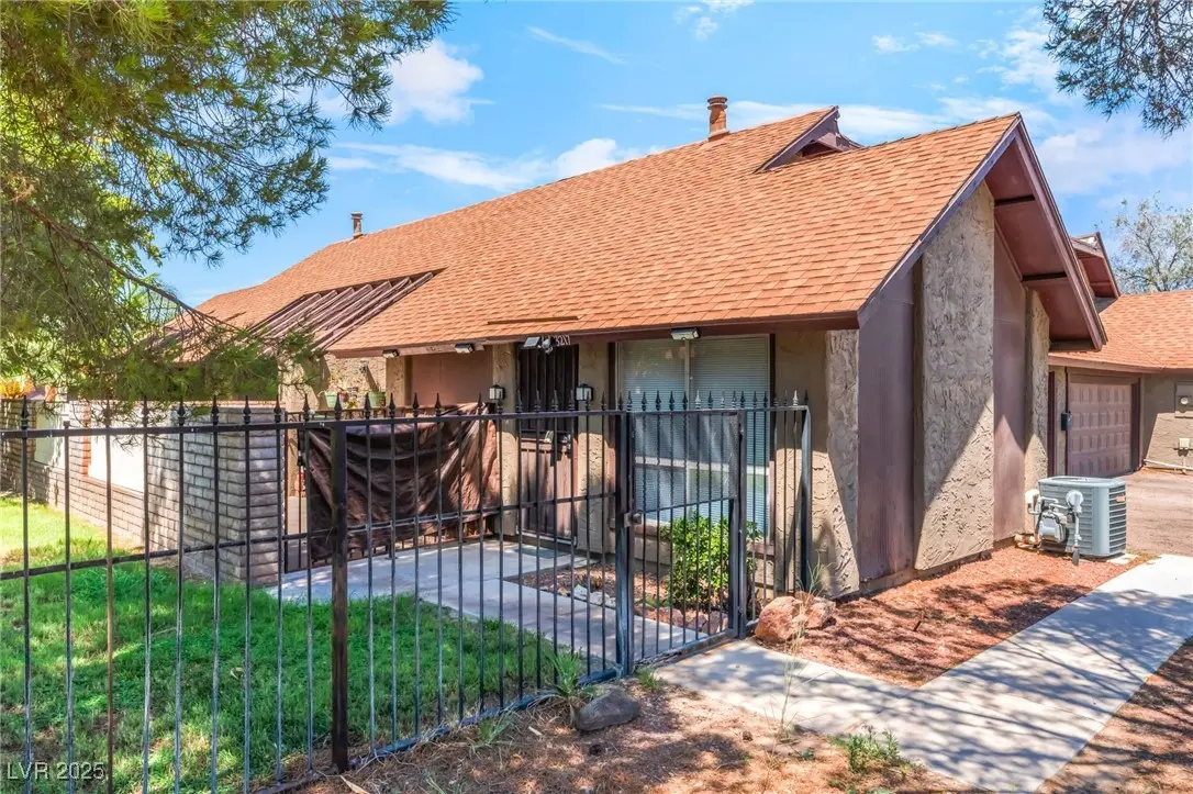 Photo of Listing #2703646