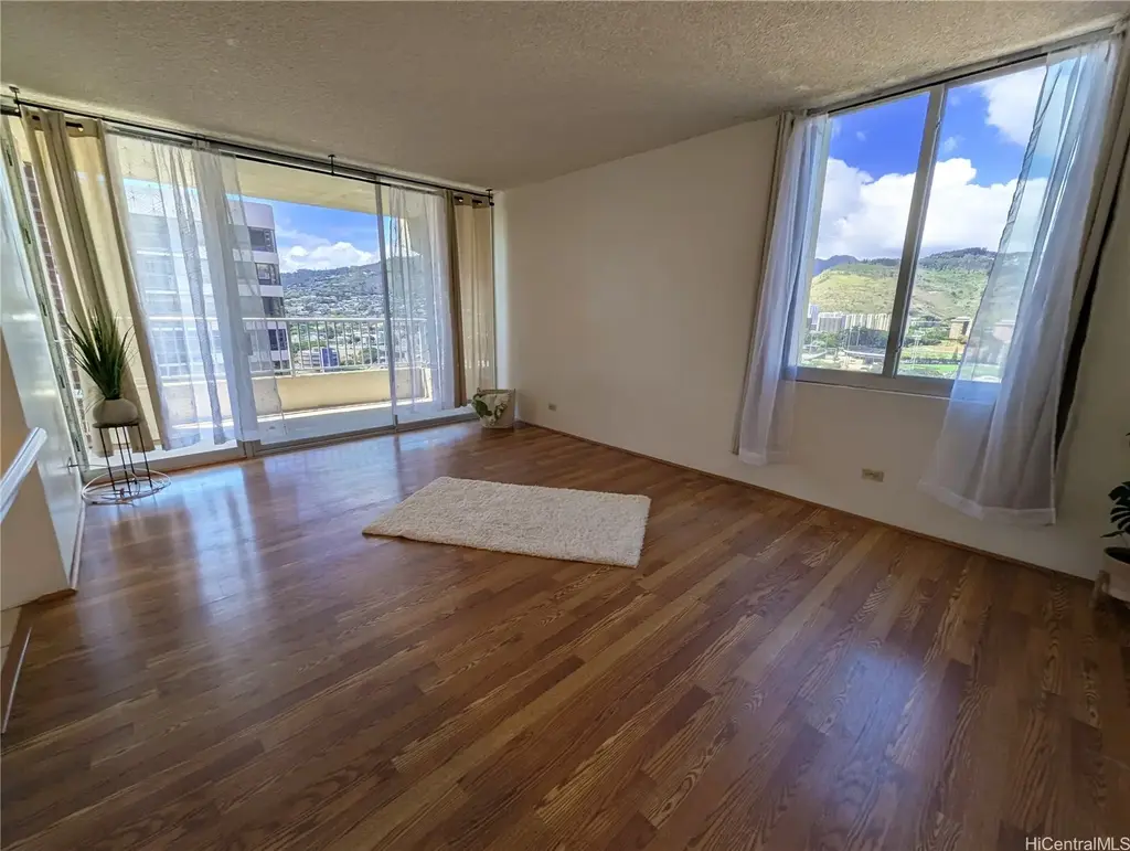 2740 Kuilei Street # 2107, Honolulu