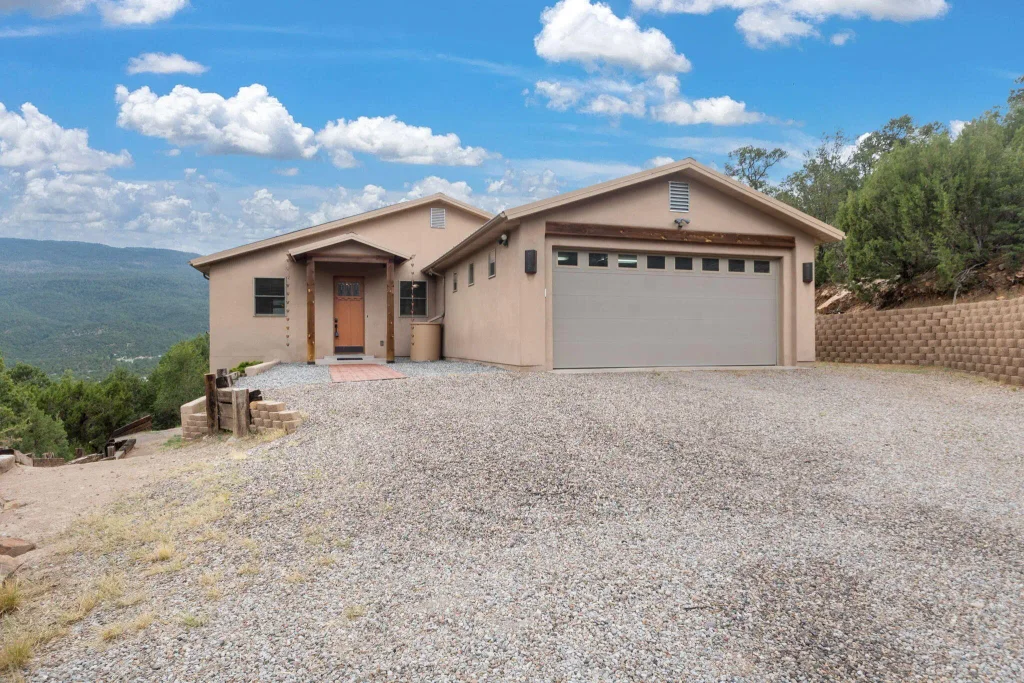 16 Haven Drive, Cedar Crest