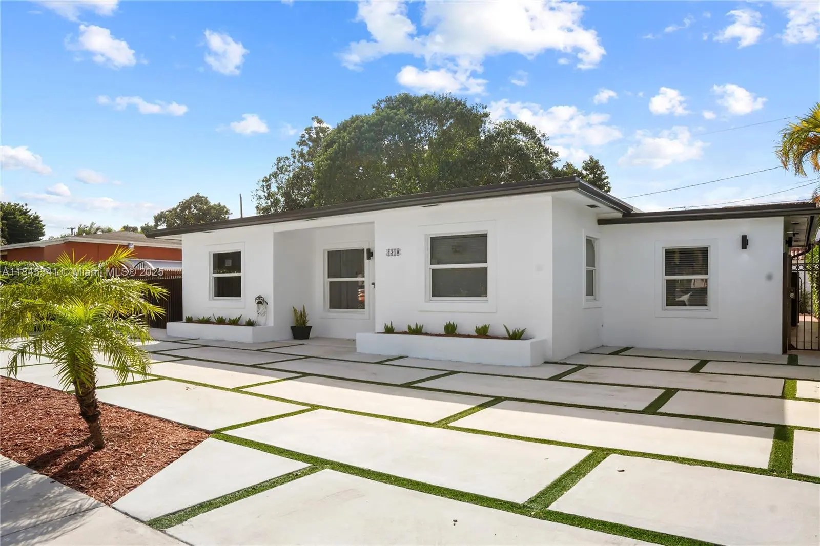 Photo of Listing #A11845341